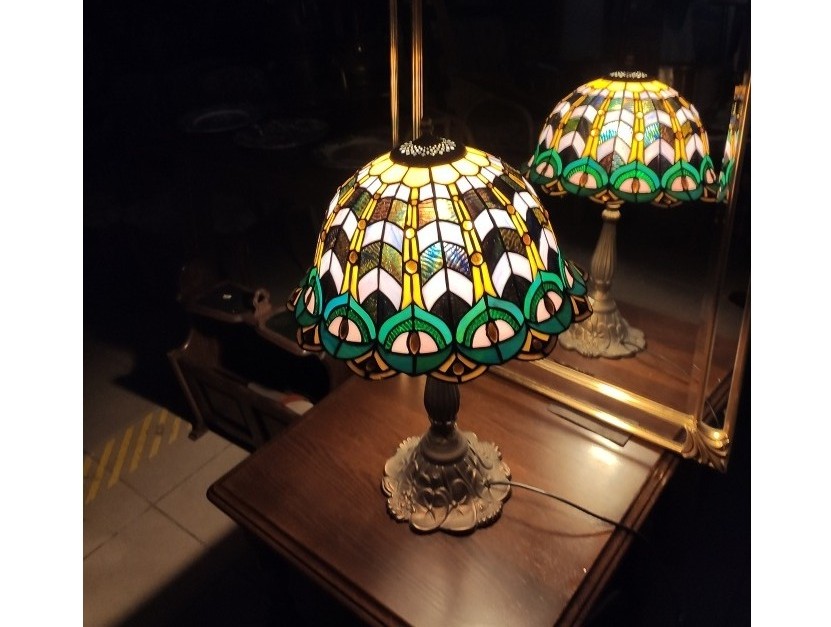 ART-6.Tiffany lampa