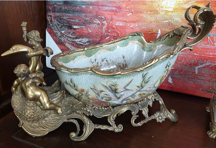 BR-16.Bronz porcelán