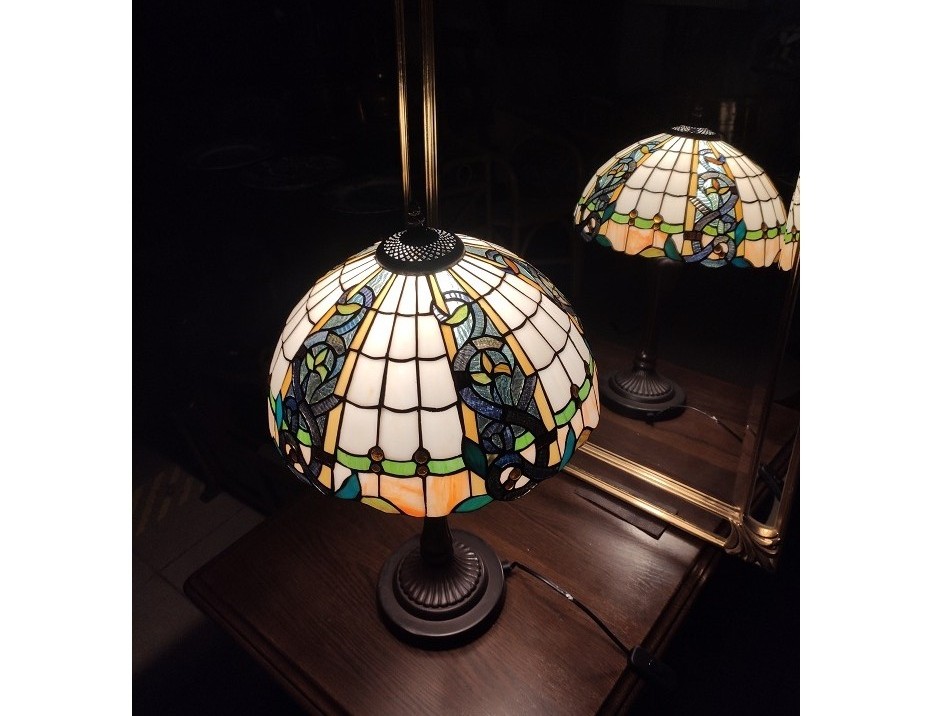 ART-11.Tiffany lampa