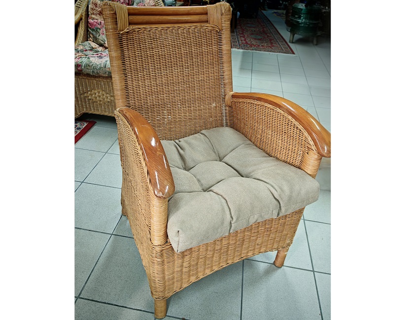 B-97.Kresielko ratanové