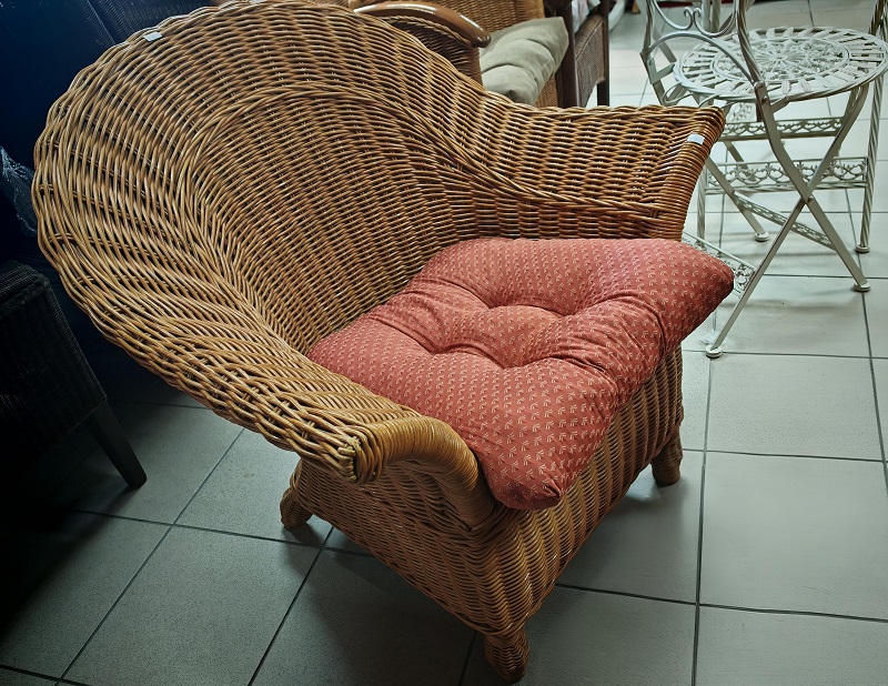 B-98.Ratanové kreslo