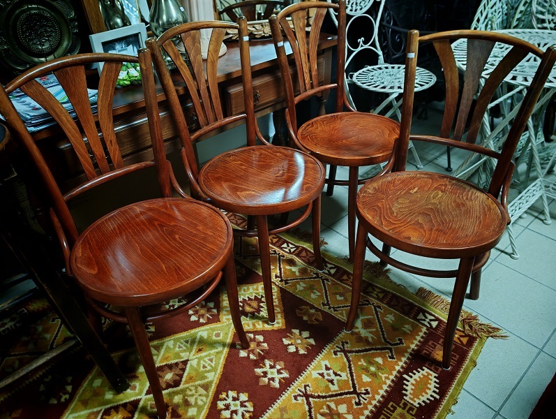 ST-274.Stoličky tonet