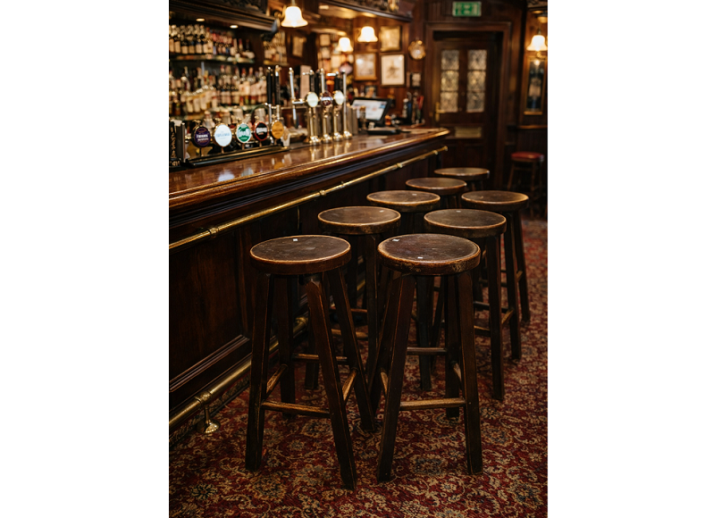 ST-270.8ks barových old stoličiek