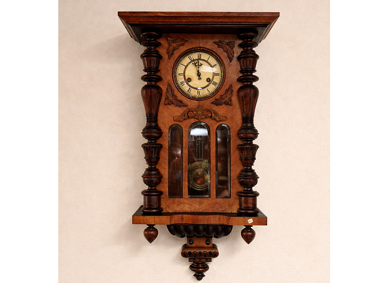 HT-92. Hodiny nástenné