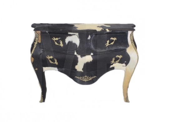 504.Komoda cow
